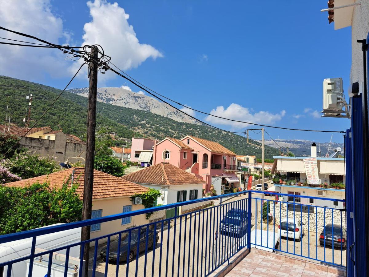 Blue Moon Apartment Αγία Ευφημία Εξωτερικό φωτογραφία