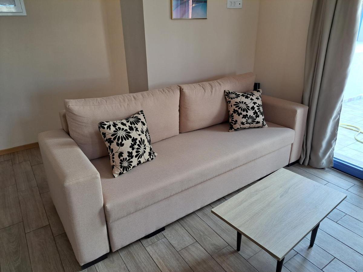 Blue Moon Apartment Αγία Ευφημία Εξωτερικό φωτογραφία